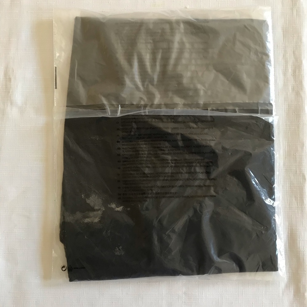 Rolling Stones H&M 2-sided T-shirt LARGE NWT - Picture 4 of 8